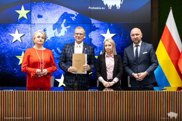 Zielona energia dla samorządów, szpitali i firm. Umowy już podpisane