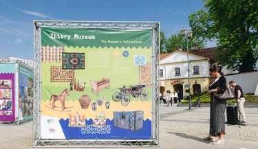 Podlaskie Muzeum Kultury Ludowej świętuje jubileusz. Wystawa na Rynku Kościuszki