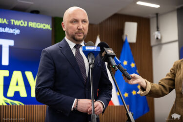 "Prawo do pozostania". UE chce zatrzymać młodych ludzi w regionach