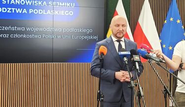 Marszałek zapowiada. Chce stałego zwolnienia z relokacji migrantów