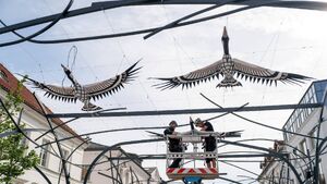Co zawisło nad Kilińskiego? Nowa instalacja już przyciąga spojrzenia