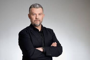 Kulisy książki o Łowcach Cieni. Rozmowa z Piotrem Halickim
