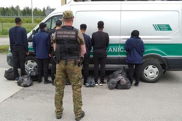 45 migrantów zatrzymanych na granicy z Litwą. Wśród nich przemytnik