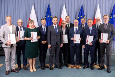 8,7 mln zł na lokalne drogi. Podpisano pierwsze umowy w regionie