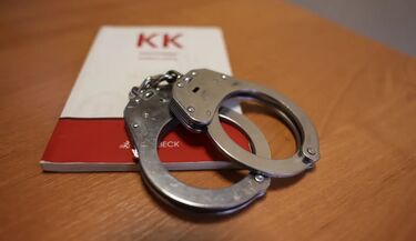 64-latek przez cztery lata znęcał się nad żoną. Wpadł pod komisariatem