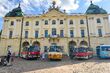 Białystok z okien zabytkowego autobusu. Start wakacyjnych przejazdów