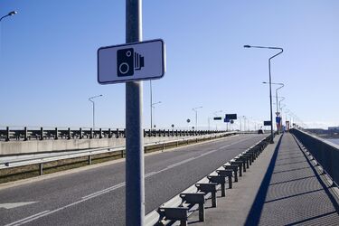 Dwa razy w pół godziny przekroczył prędkość. Dwie kontrole, sprawa trafi do sądu