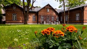 Ogrodowe Czytanki w Muzeum Karnego. Wakacyjne spotkania dla dzieci