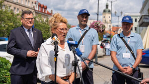 Kontrolerzy strefy płatnego parkowania mają nowe stroje. Będą lepiej widoczni