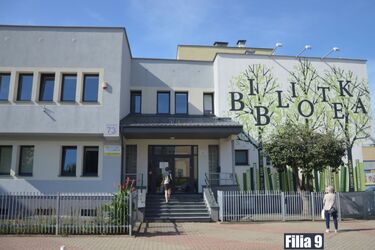 Książki wyszły z biblioteki na ściany. Nowy mural zdobi Filię nr 9