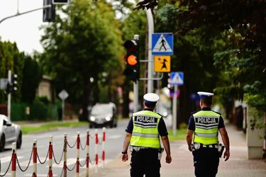Policja pilnuje szkół. Kierowcy dostaną ostrzeżenia w Yanosiku