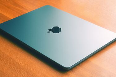 Czy MacBook Air sprawdzi się dla studentów i do pracy zdalnej?