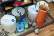 Nielegalny alkohol produkował na działkach. KAS przejęła setki litrów