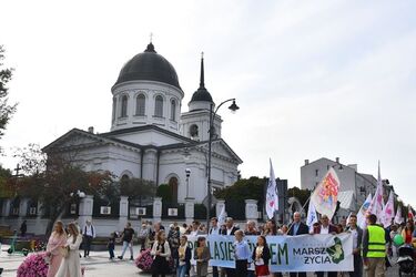 Ponad 2 tys. osób przeszło ulicami Białegostoku. Marsz dla Życia i Rodziny