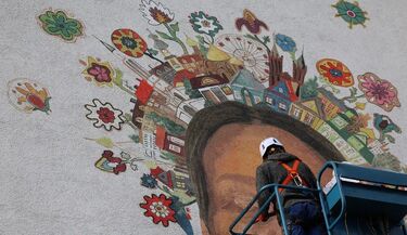 Nowy mural powstaje w Białymstoku. Podlaskie symbole na wielkiej ścianie