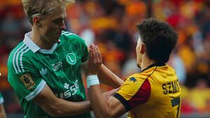 Jagiellonia rozdawała prezenty, Legia strzelała gole. Hit dla gości