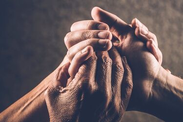 Nie musisz być sam z kryzysem dziecka. Ruszają bezpłatne grupy wsparcia