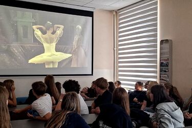Nie tylko taniec. Licealiści tworzą własny projekt artystyczny