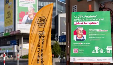 Ma radio, latarki i zapasy jedzenia. Babcia Kryzysia bohaterką nowej kampanii