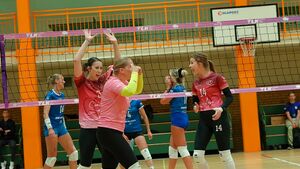 Wiceliderki przed ciekawym sprawdzianem. Coralove Girls zagrają z LaLuz