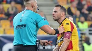 Jagiellonia przekręcona przez arbitrów? Piłkarskie środowisko nie ma wątpliwości