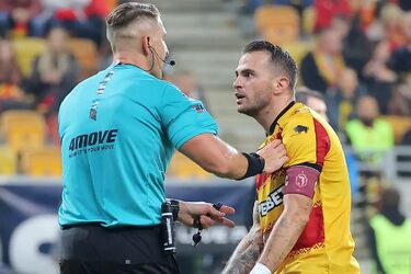 Jagiellonia przekręcona przez arbitrów? Piłkarskie środowisko nie ma wątpliwości