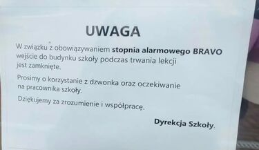 Przedłużono obowiązywanie stopni alarmowych. Premier podpisał zarządzenie