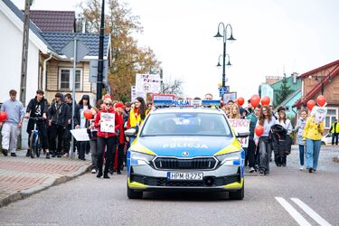 Czerwony Marsz przeszedł ulicami Wasilkowa. Dzieci powiedziały „nie” przemocy