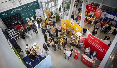 Tłumy na Targach Pracy. Wiele osób szukało swojego przyszłego pracodawcy