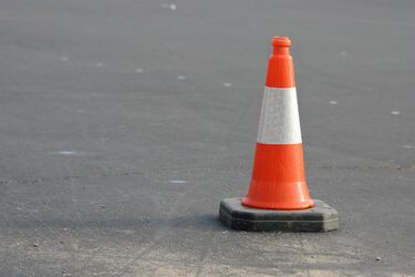 Utrudnienia na ul. Warszawskiej. Kierowcy i piesi muszą liczyć się ze zmianami
