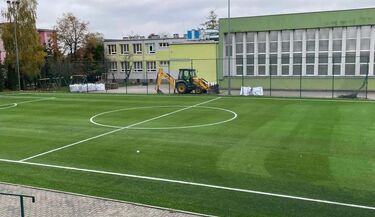 Orlik w Sokółce przechodzi przebudowę. Boisko piłkarskie już gotowe