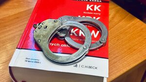 Okradł pięć drogerii w Białymstoku i Wasilkowie. Policja zatrzymała 26-latka