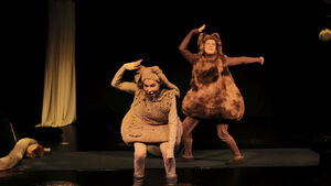 Spektakl familijny "Krótki poradnik hodowcy słonecznych zajączków"