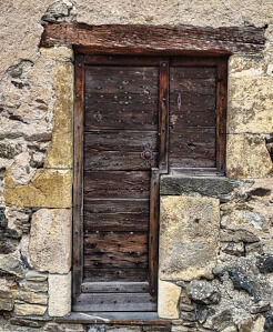 Montaż ościeżnic, futryn, drzwi