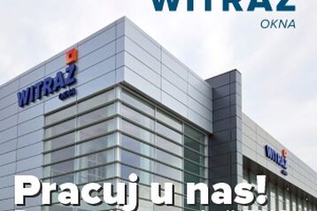 Pracownik linii produkcyjnej PVC Witraż Okna