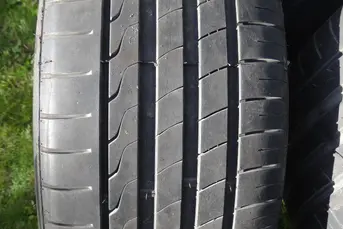 sprzedam opony letnia 225/40/18