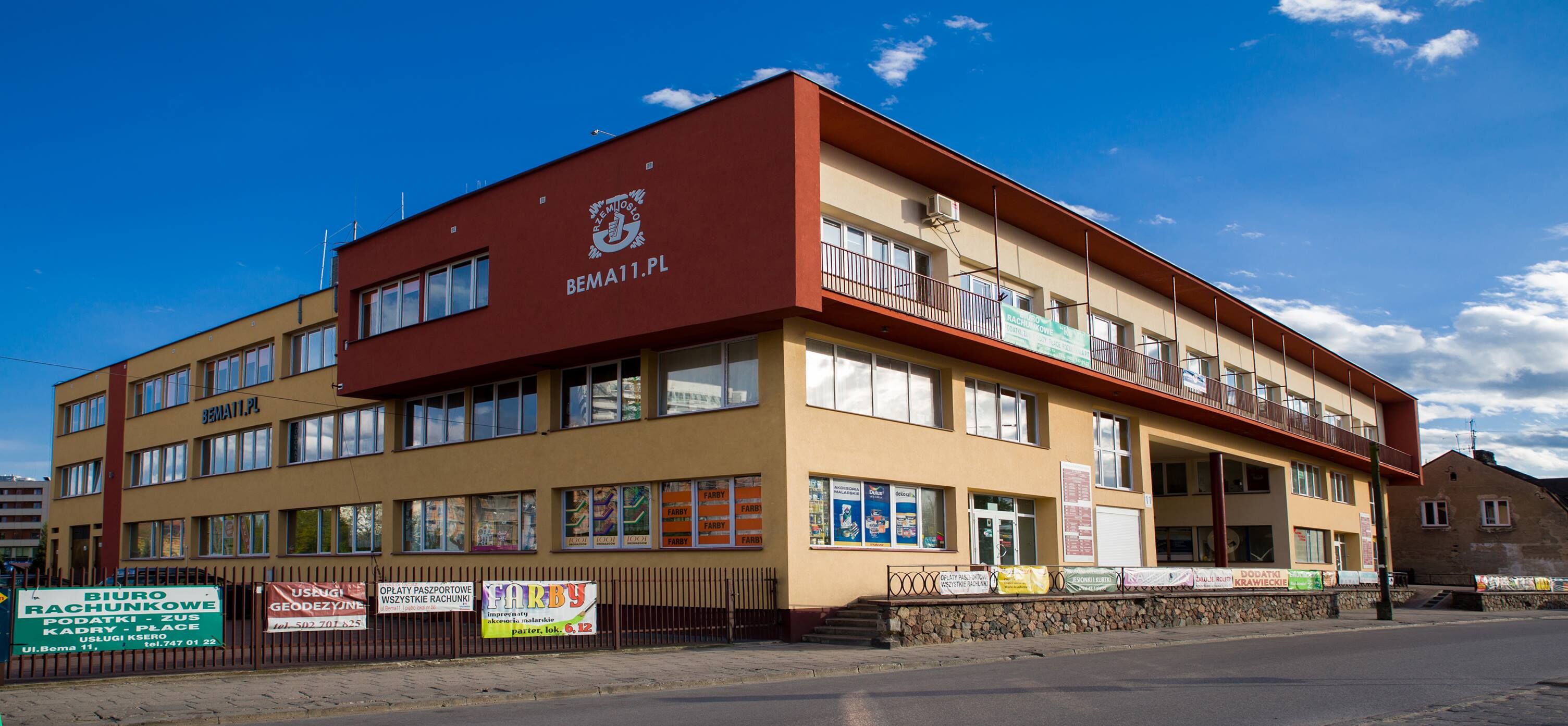 Lokal usługowy 13 m2 w budynku Rzemieślnik