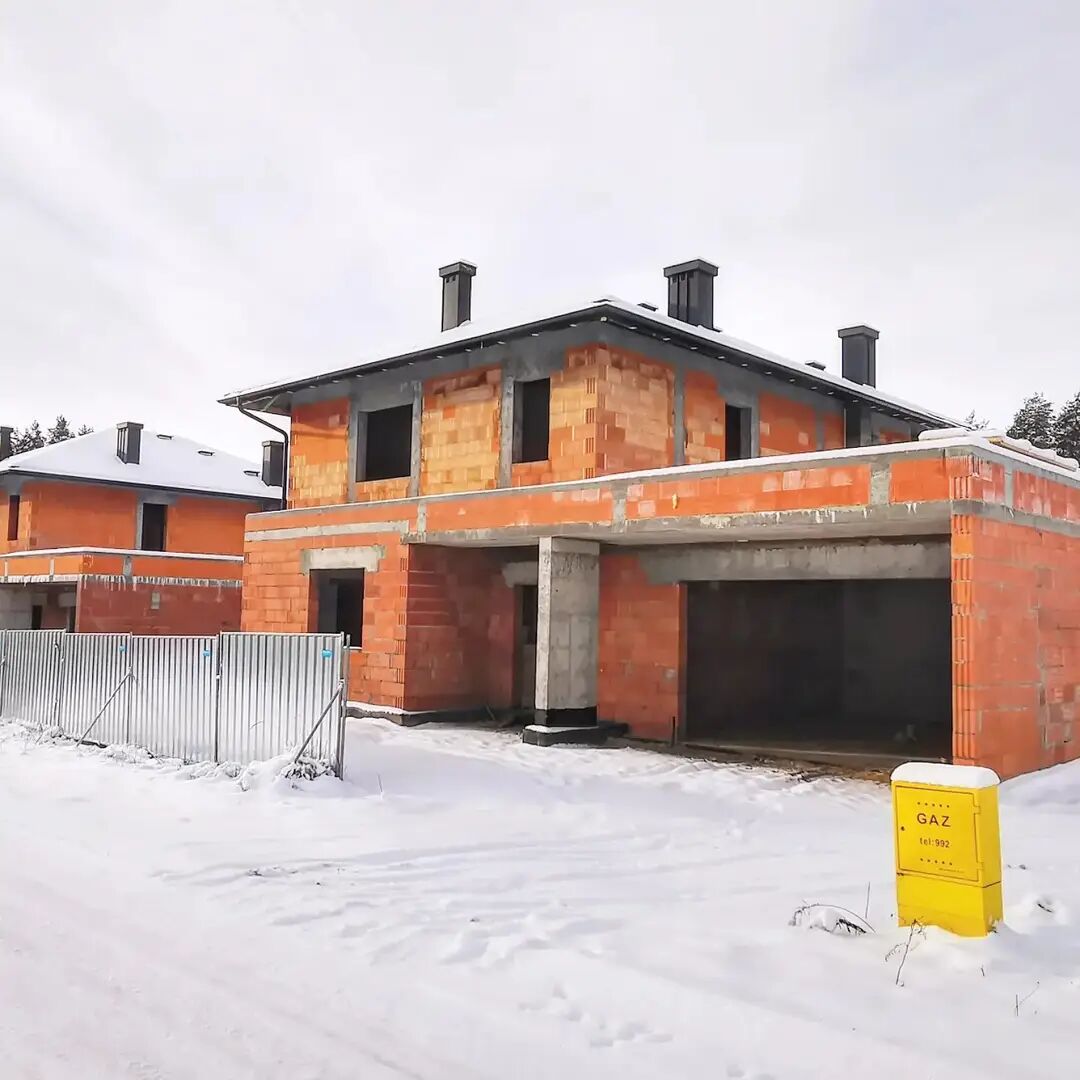 Budowa domów. Stany surowe. Elewacje