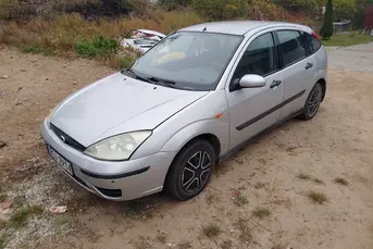Ford Focus 1.4 Benzyna Hatchback 5 drzwi