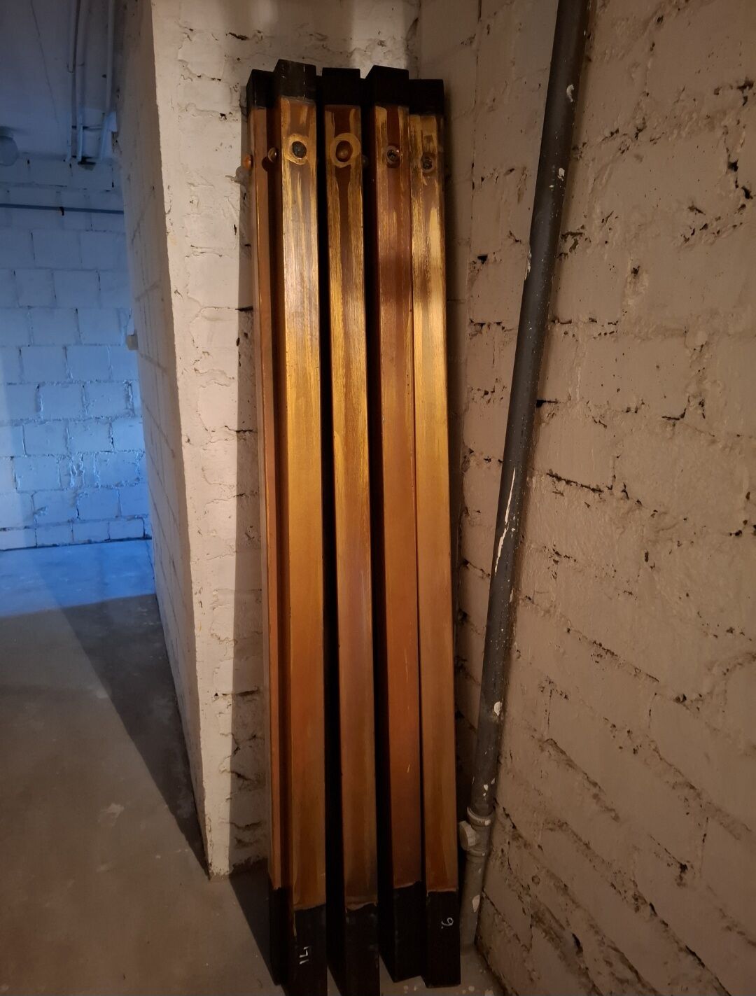 Słupki ogrodzeniowe 210cm.