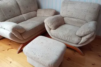 Komplet mebli: sofa, fotel, pufa