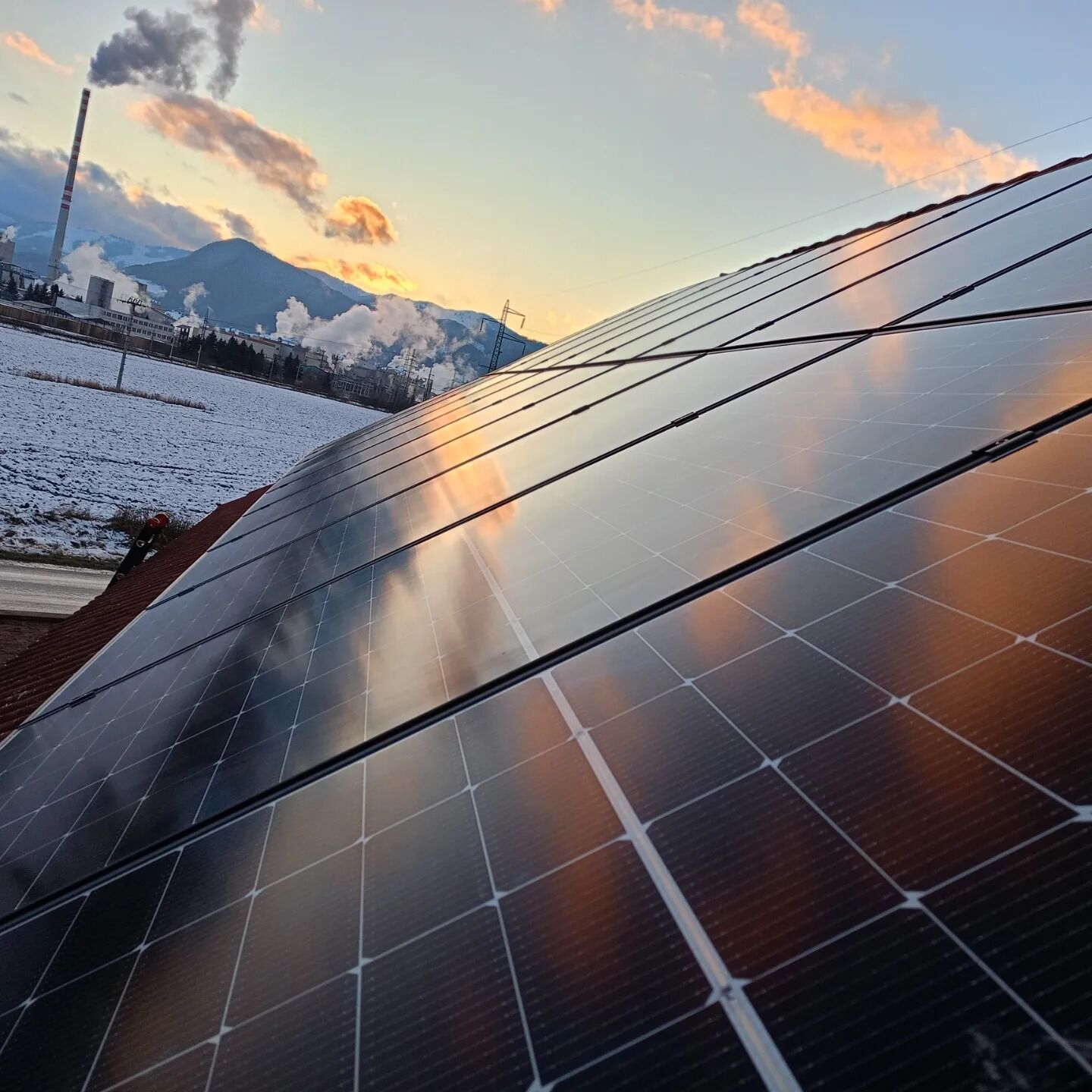 ZATRUDNI  do montażu instalacji PV dekarz elektryk