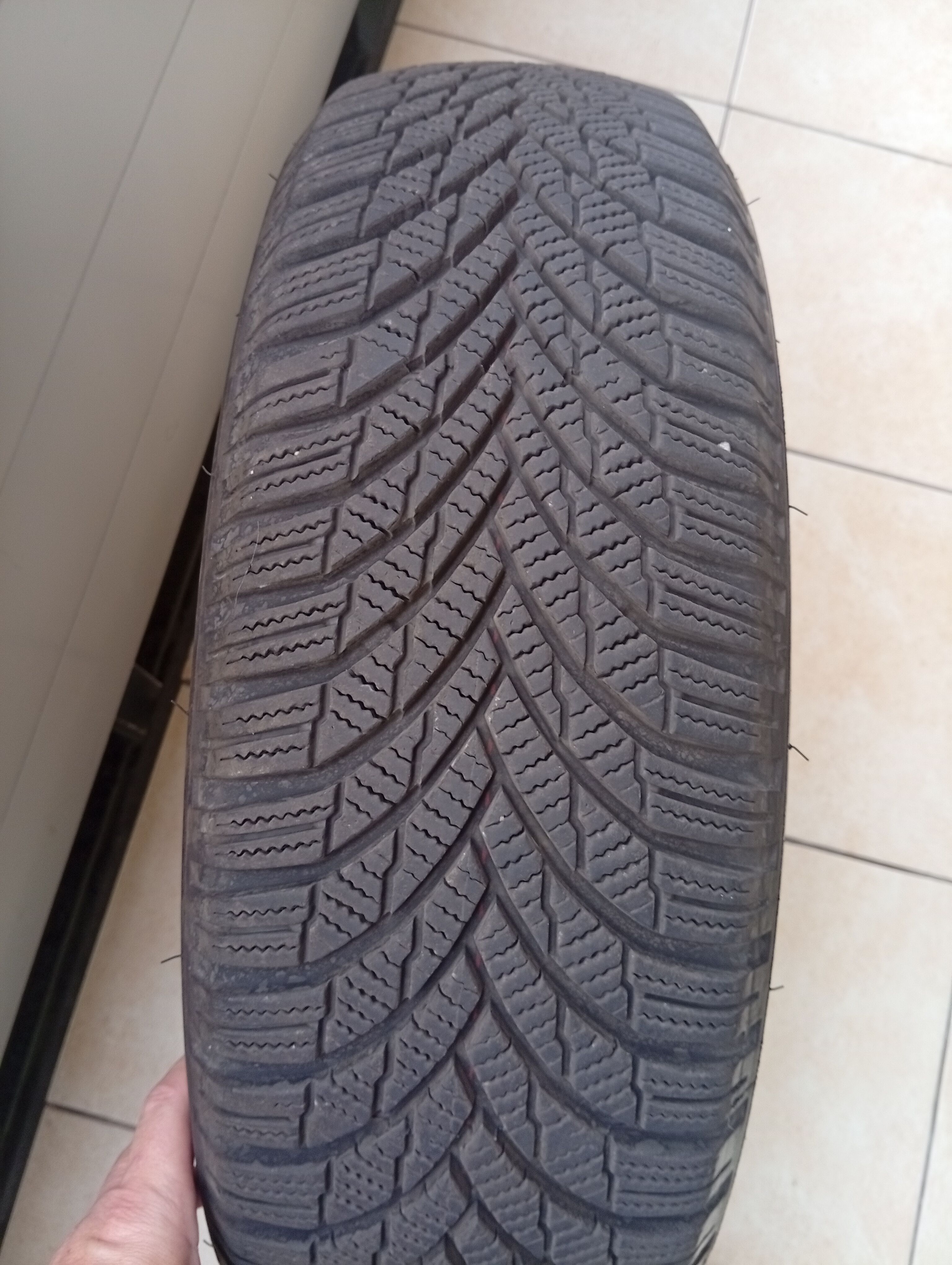 KOMPLET OPON ZIMOWYCH 175/65 R15 84 T