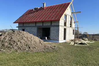 Stany surowe, stropy, schody, ściany działowe