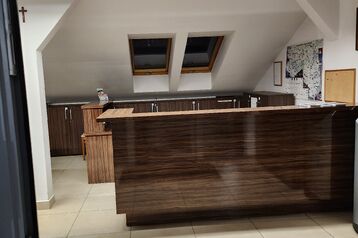 wynajmę lokal użytkowy; biuro , kancelaria, gabinety itp meble biurowe w cenie