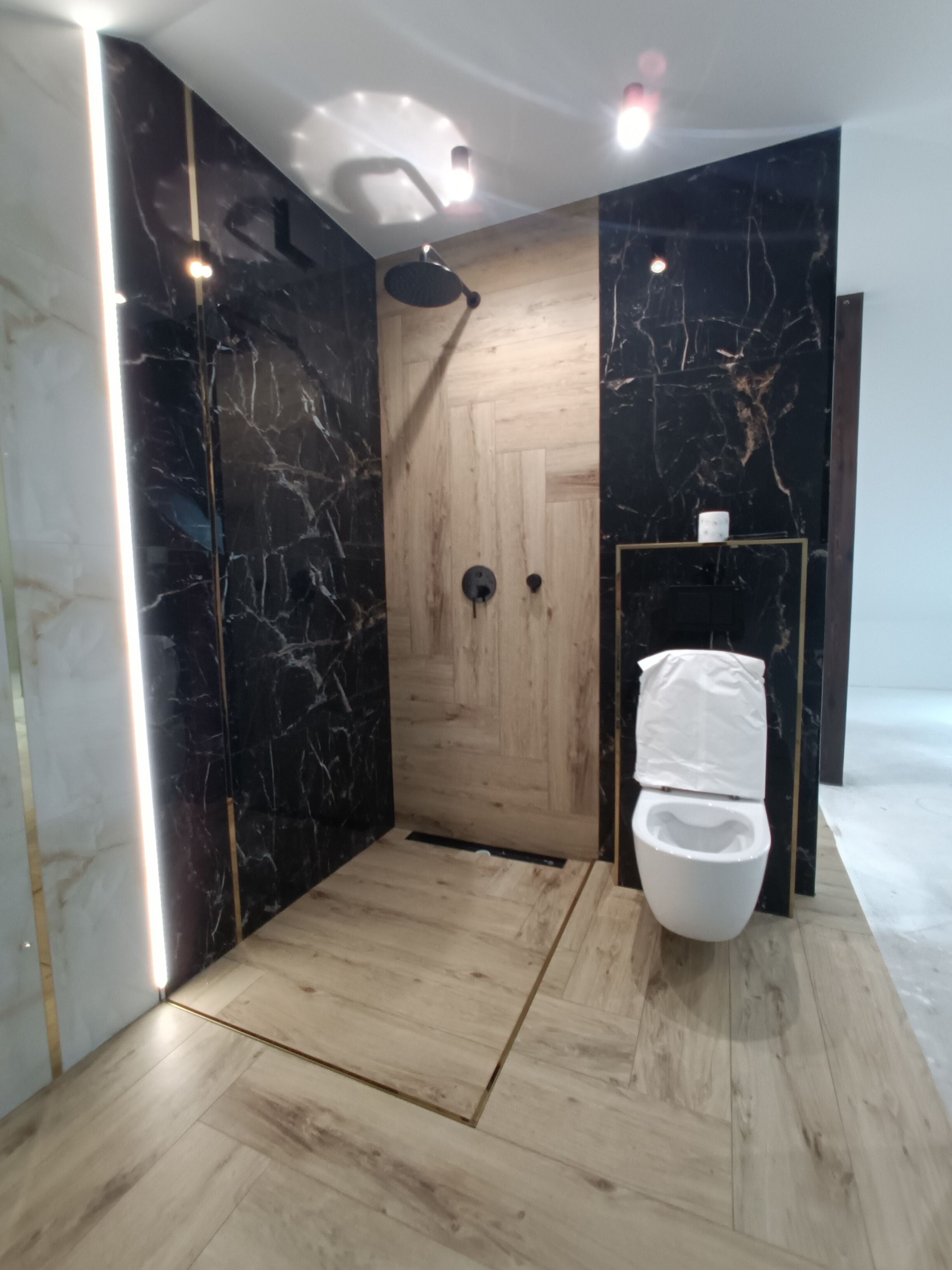 Kompleksowe wykończenia wnętrz Remonty 