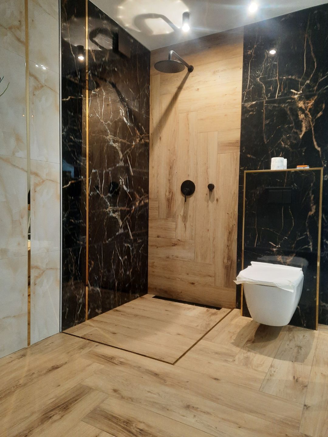 Kompleksowe wykończenia wnętrz Remonty 