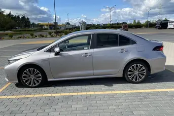 Toyota Corolla Pakiet Style + Tech 2020r.