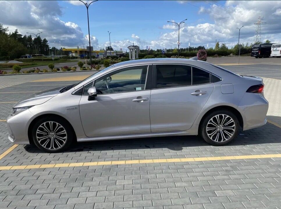 Toyota Corolla Pakiet Style + Tech 2020r.