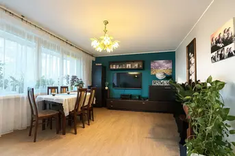 3 pokoje, 1 piętro, winda, dwustronne